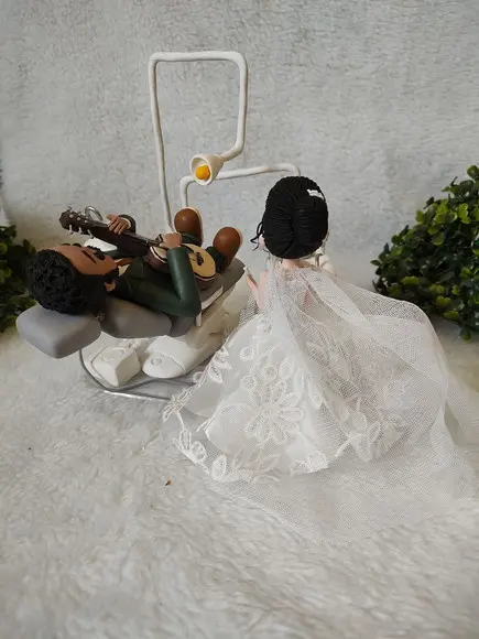Topo de Casamento Dentista e Cantor