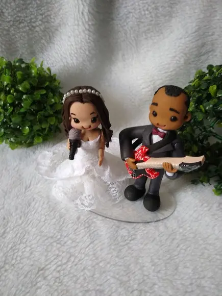Topo de Casamento Guitarrista e Cantora
