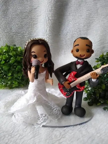 Topo de Casamento Guitarrista e Cantora