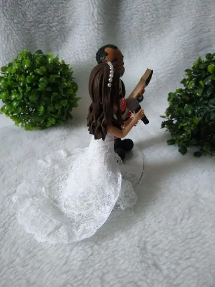 Topo de Casamento Guitarrista e Cantora