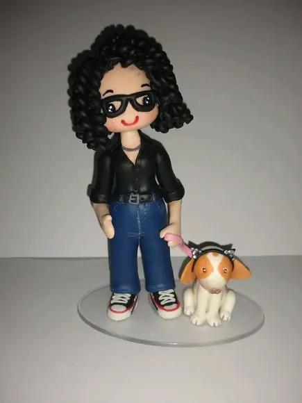 Topo menina com cachorro