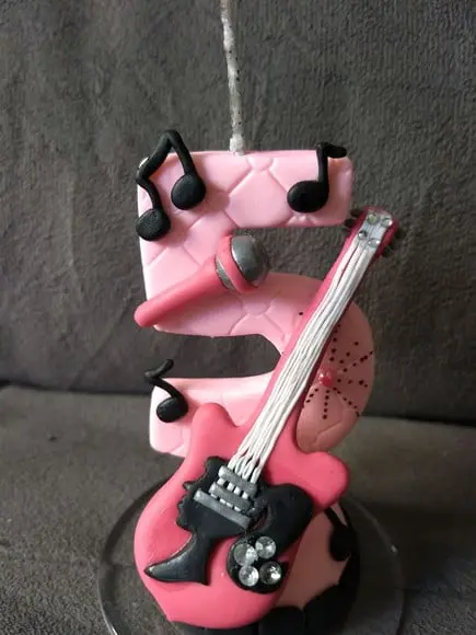 Vela Barbie pop star