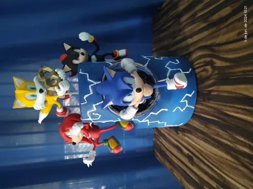 Bolo cenográfico do Sonic com led