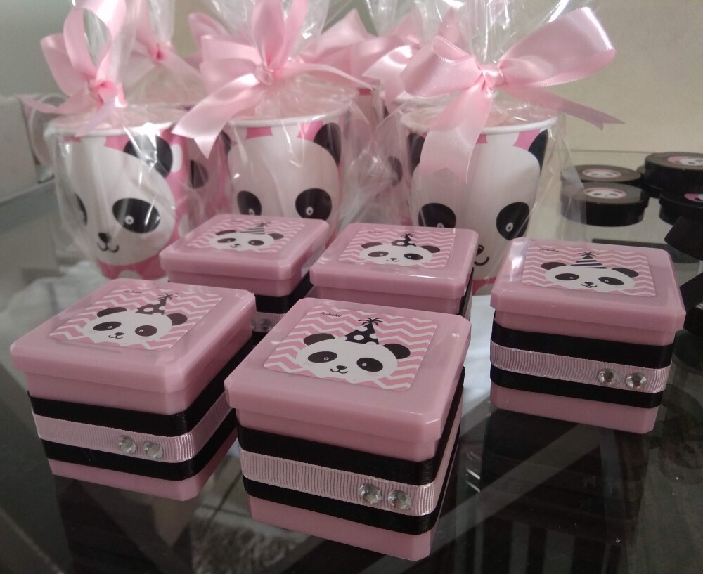 Kit festa 100 lembrançinhas temáticas aniversário com doce