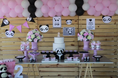 Kit festa 100 lembrançinhas temáticas aniversário com doce