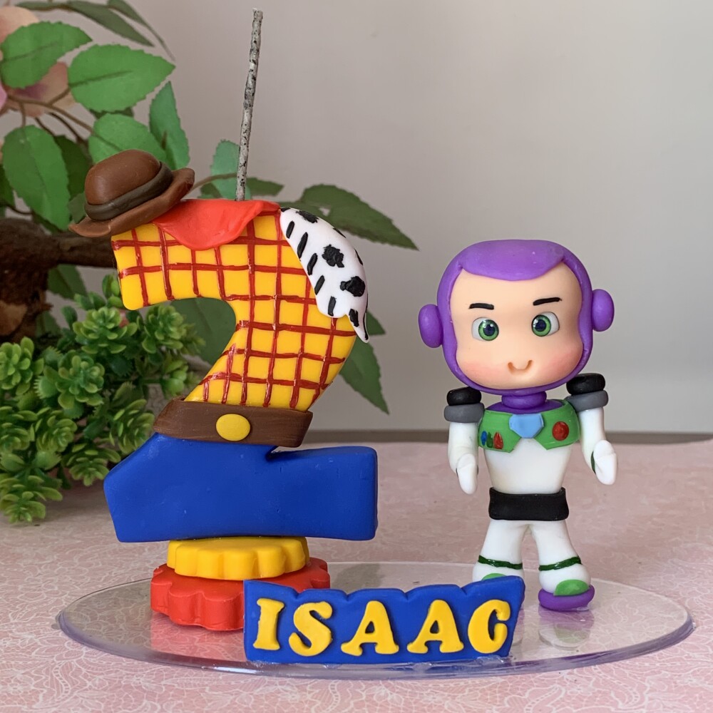 Vela de Aniversário Toy Story em Biscuit Buzz  Lightyear Persona