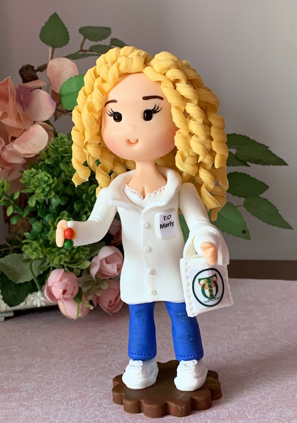 Boneca Terapeuta Ocupacional Personalizada em Biscuit Profissões