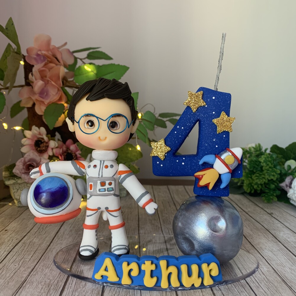 Topo de Bolo Astronauta Personalizado em Biscuit