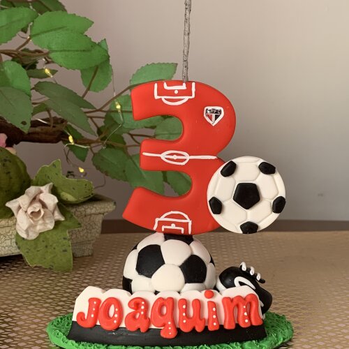 Vela de Aniversário Futebol Personalizado em Biscuit