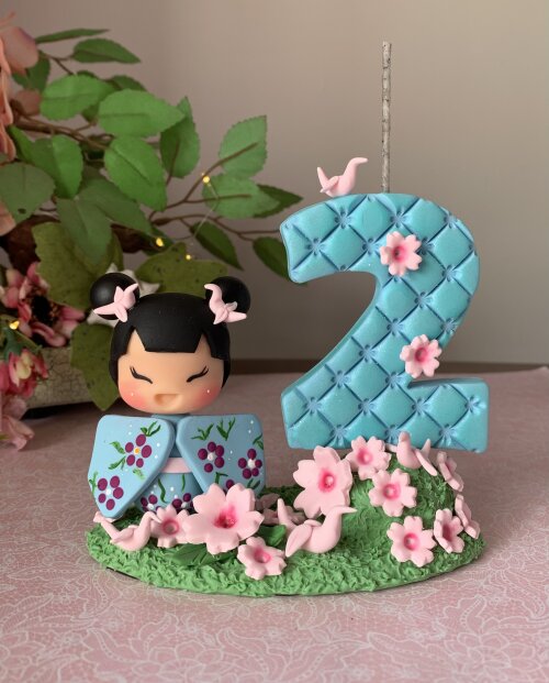 Topo de Bolo kokeshi com Tsurus Personalizado em Biscuit