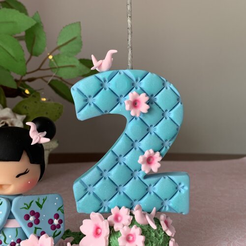 Topo de Bolo kokeshi com Tsurus Personalizado em Biscuit