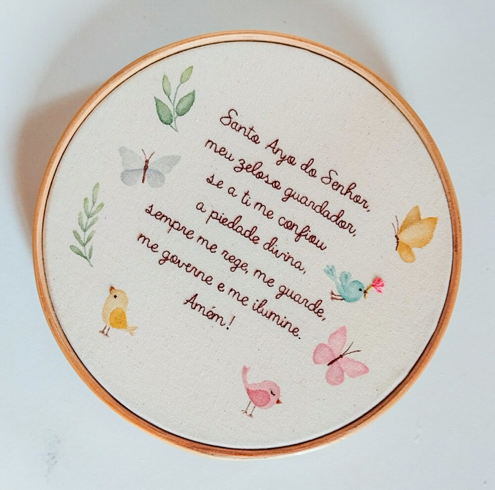 Quadro Infantil Oração Santo Anjo Com Bordado e Aquarela