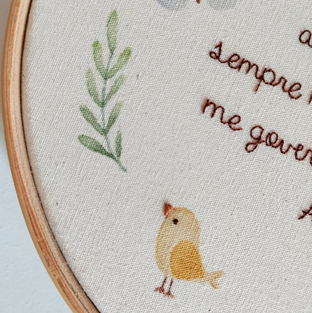 Quadro Infantil Oração Santo Anjo Com Bordado e Aquarela