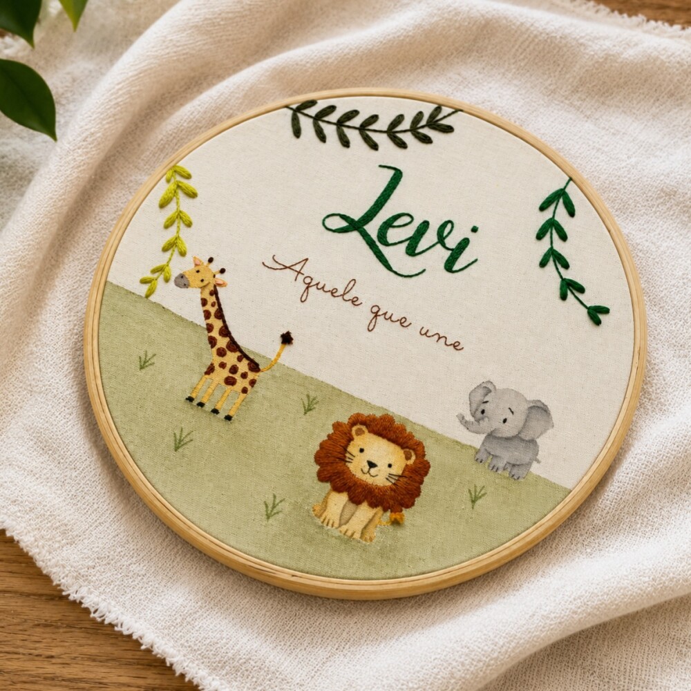 Porta Maternidade Safari com Nome Personalizado em Aquarela e Bor