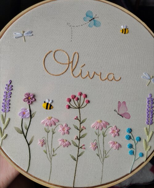 Porta Maternidade Menina Jardim Flores Aquarela e Bordado