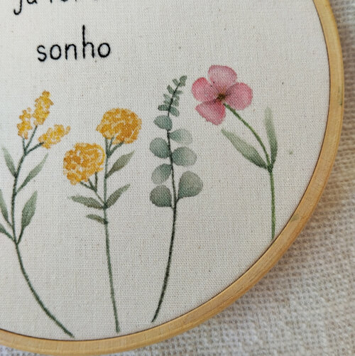 Quadro Bordado e Aquarela Frase Tudo Aqui Já Foi Um Sonho