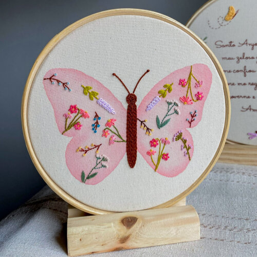 Kit Maternidade Quadros Aquarela e Bordado à Mão