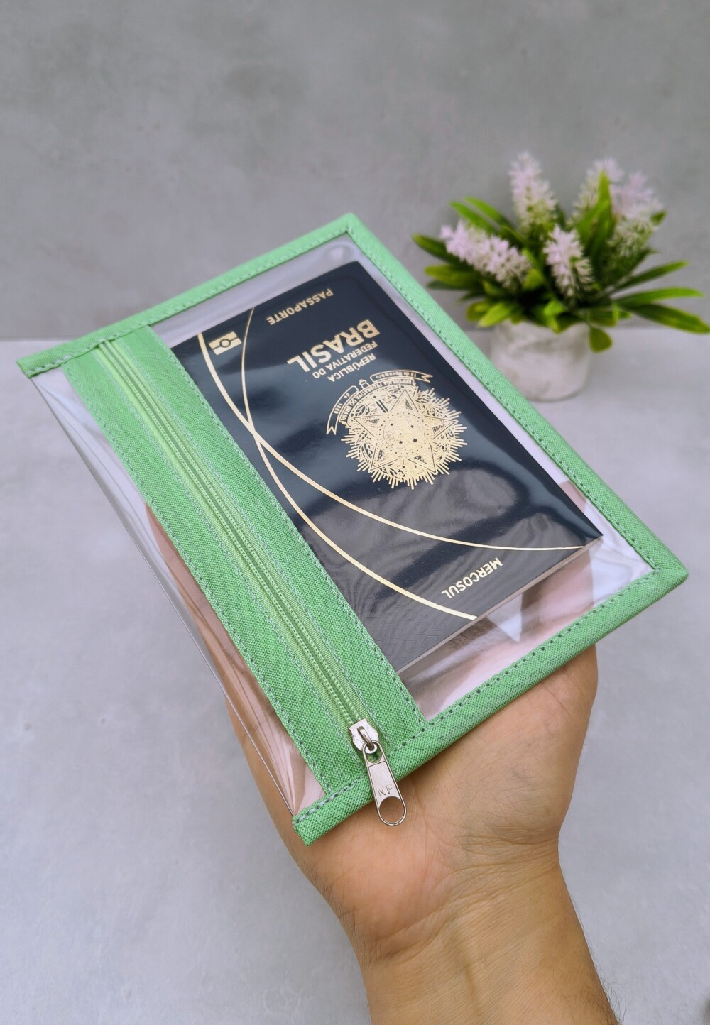 Nécessaire plástica 2 bolsinhos/Porta passaporte/Multifuncional