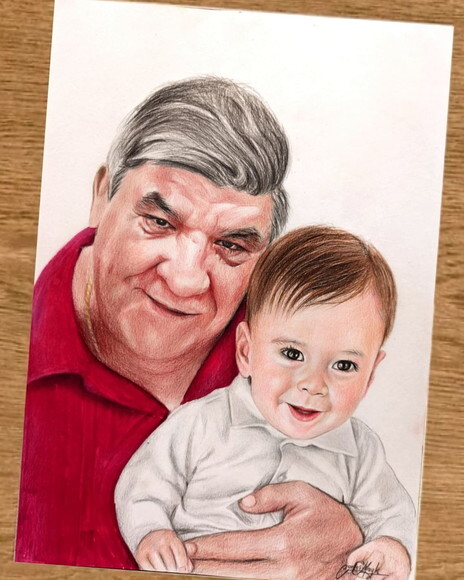 Retrato Realista Feito a Mão - Tamanho A4 (21x30 Cm)