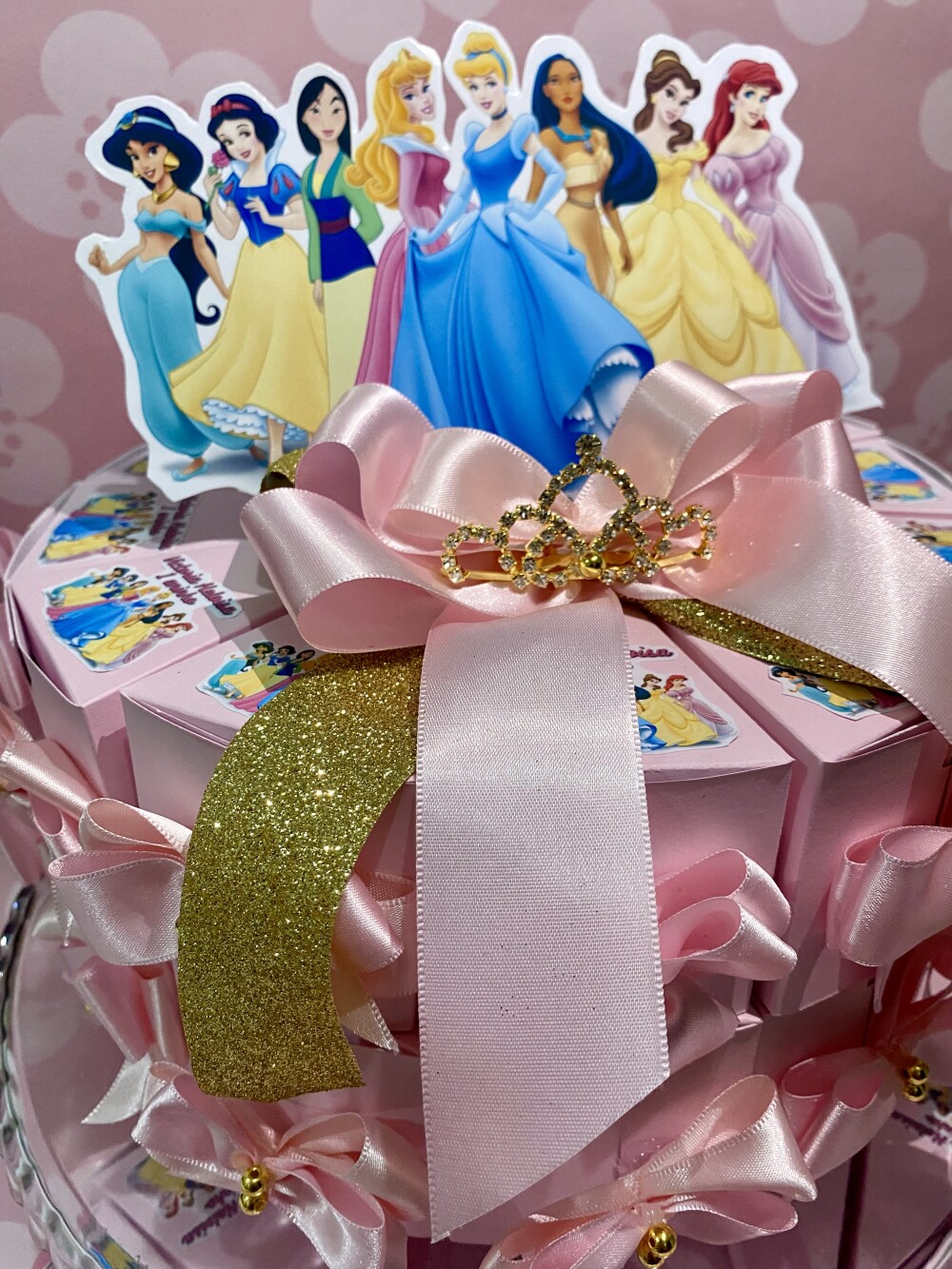Bolo de caixas Princesas