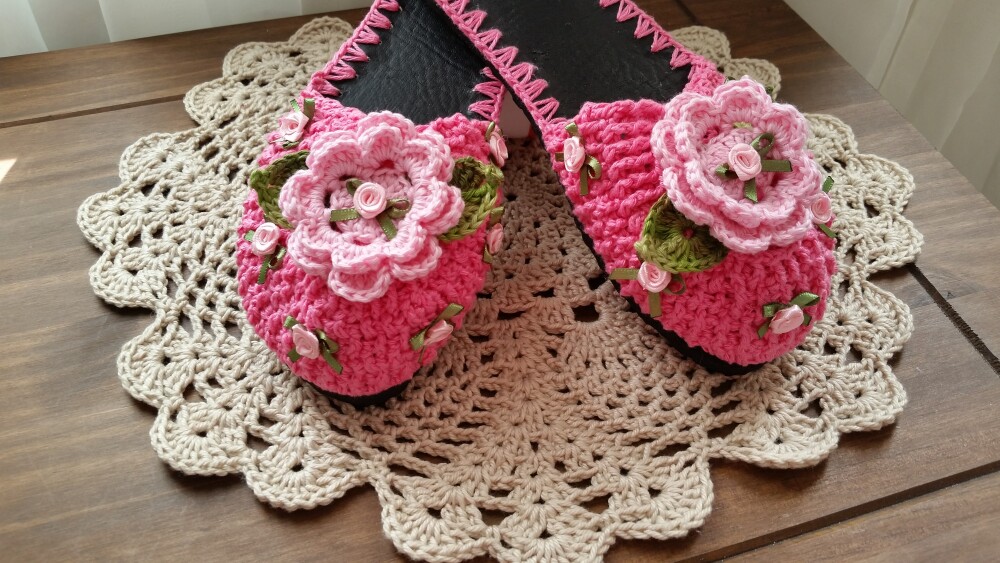 Chinelo de Quarto Flor Ipê (Numerações  36 e 37)