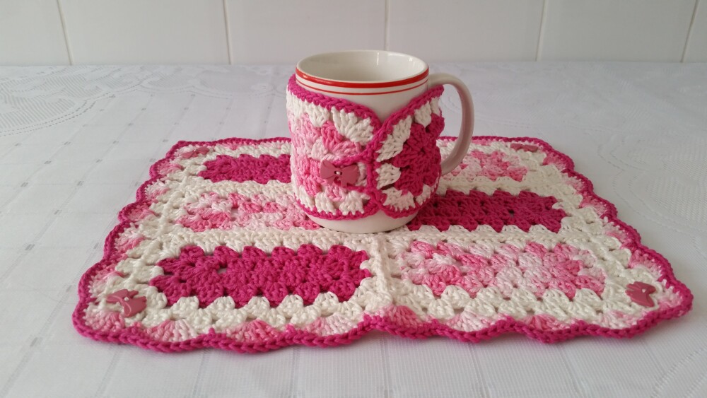 Kit Mug Rug + Capa para Caneca em Crochê