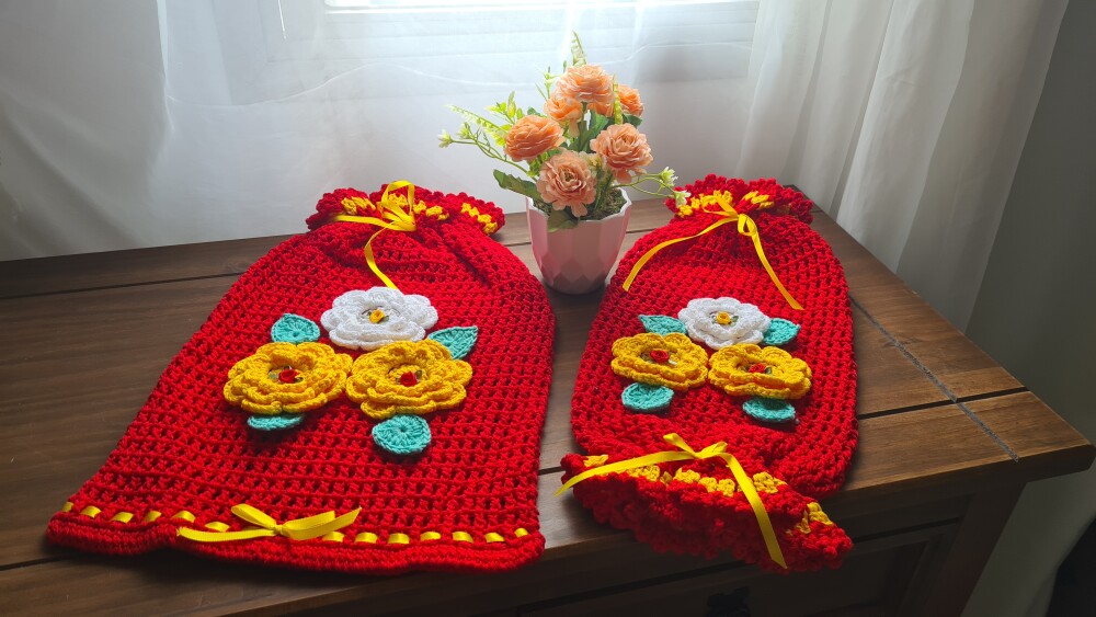 Puxa Saco + Porta Pão em Crochê Vermelho e Amarelo