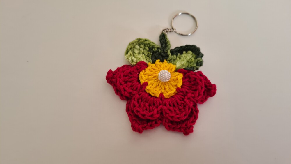 Chaveiro Florzinha em crochê (Lembrancinha)