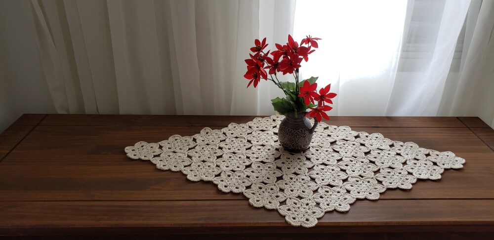 Centro de Mesa em Crochê Mini Flor Cru