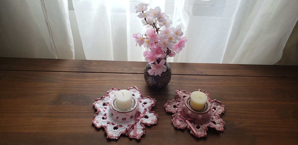 Par de Porta Velas em Crochê Camafeu