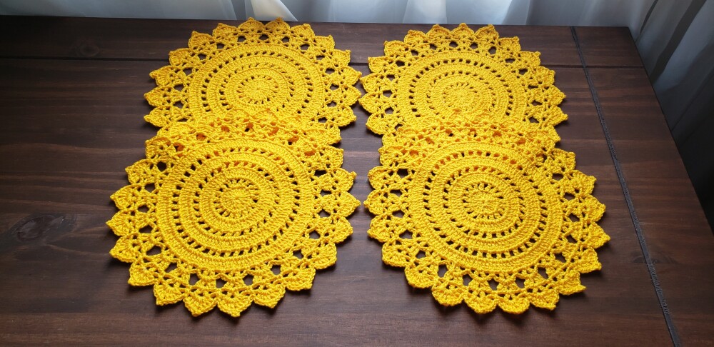 Jogo de Toalhinhas em Crochê Amarelo (20 cm)