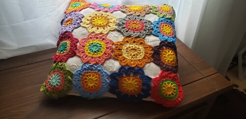 Almofada em crochê Flores Japonesas