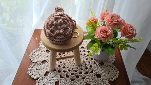 Case em crochê para Fone de ouvidos (Amêndoa)