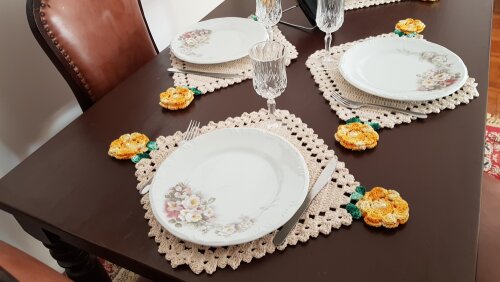 Jogo Americano em Crochê Flores Mescladas Amarela