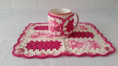 Kit Mug Rug + Capa para Caneca em Crochê