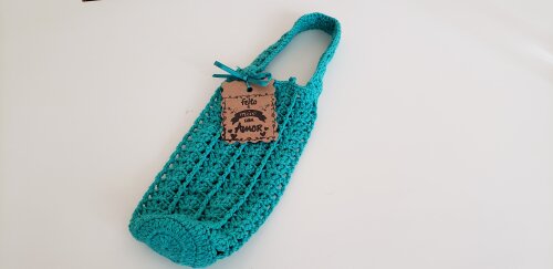 Capa em crochê Garrafinha de Água Mineral 500 ml