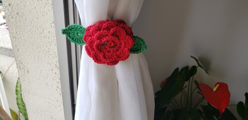 Par de Prendedores de Cortinas (Rosa Enrolada)