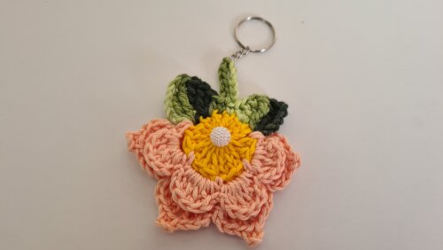 Chaveiro Florzinha em crochê (Lembrancinha)
