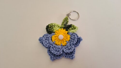 Chaveiro Florzinha em crochê (Lembrancinha)