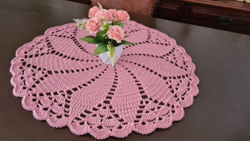 Centro de Mesa em Crochê Pétalas Rosa Quartzo