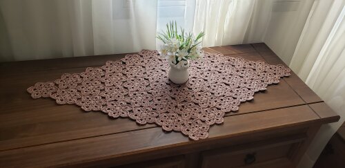 Centro de Mesa em Crochê Mini Flor Castanha