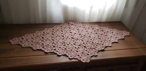 Centro de Mesa em Crochê Mini Flor Castanha