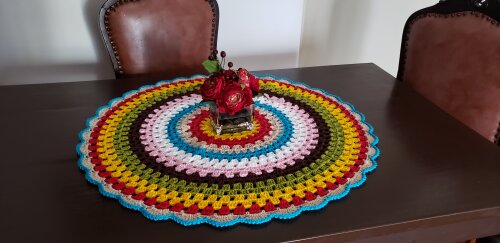 Centro de Mesa em Crochê Colorido (70 cm)
