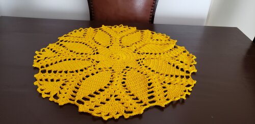 Centro de Mesa em Crochê Amarelo (60 cm )