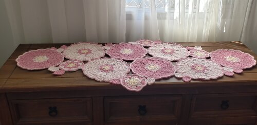 Caminho de Mesa em crochê Modelo Russo