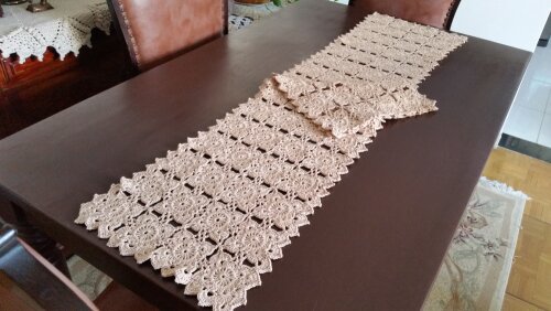Caminho de Mesa Crochê Bege (1,70 cm)