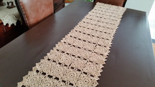 Caminho de Mesa Crochê Bege (1,70 cm)