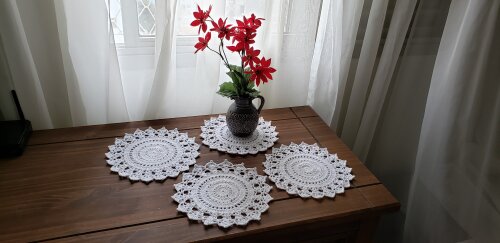 Jogo de 04 Toalhinhas em Crochê Branco (20 cm)
