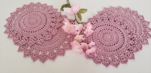 Jogo de Toalhinhas em Crochê Rosa Velho (20 cm)