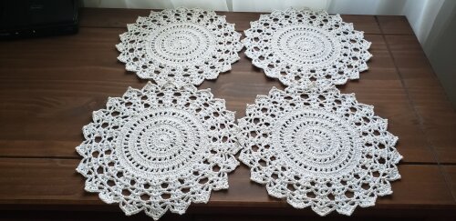 Jogo de 04 Toalhinhas em Crochê Branco (25 cm)